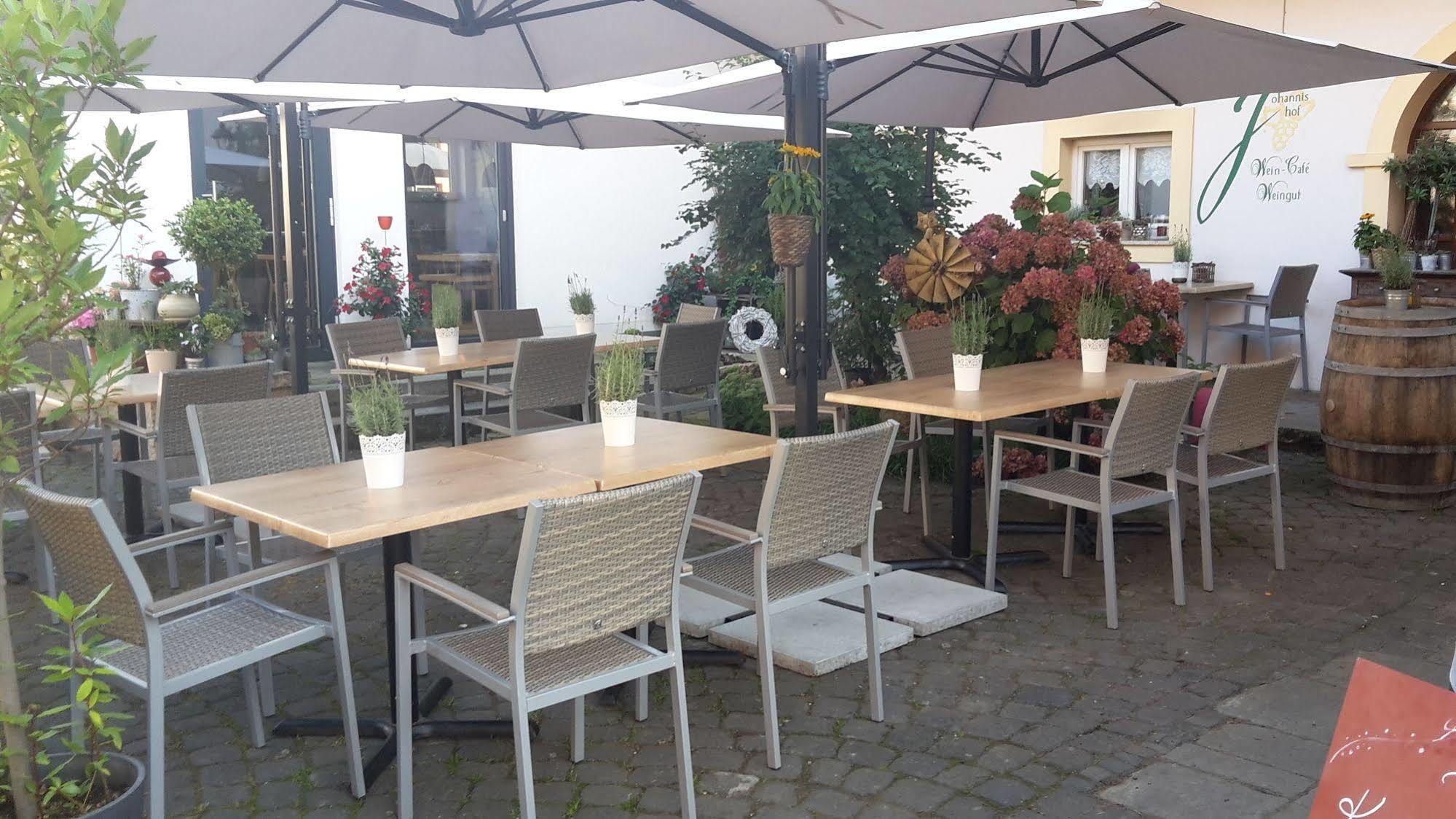 Johannishof Wein-Cafe & Gaestehaus Langsur Zewnętrze zdjęcie